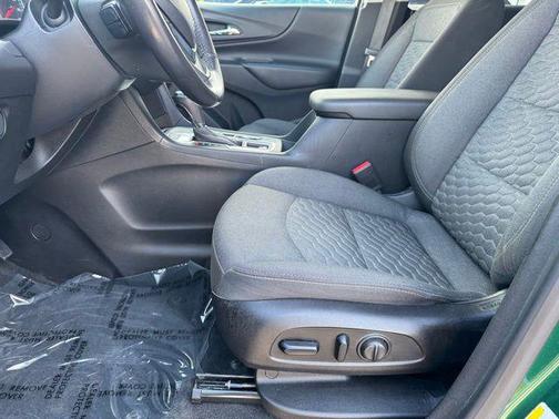 Ivy Metallic 2019 Chevrolet Equinox 1LT