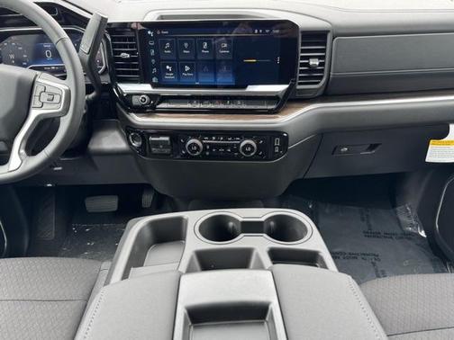 2025 Chevrolet Silverado 3500 LT