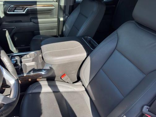 Summit White 2024 GMC Sierra 1500 Elevation