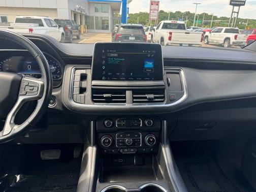 Black 2022 Chevrolet Suburban 4WD Z71