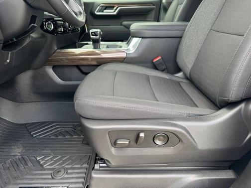 Summit White 2026 Chevrolet Silverado 1500 LT