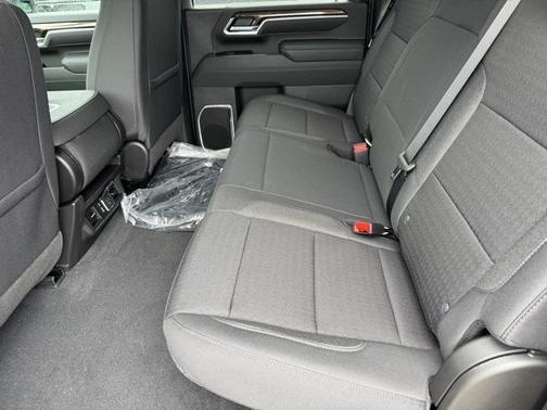 2025 Chevrolet Silverado 3500 LT