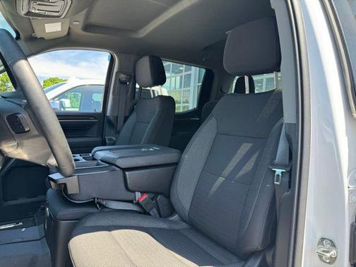 Summit White 2026 Chevrolet Silverado 1500 LT