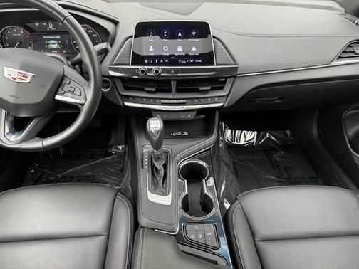 2022 Cadillac CT4 Luxury