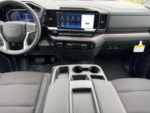 2025 Chevrolet Silverado 3500 LT
