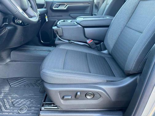 Sterling 2026 Chevrolet Silverado 1500 LT