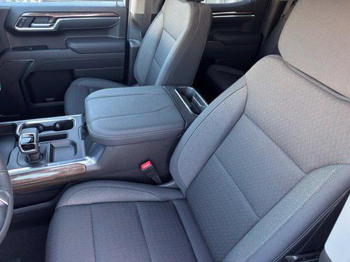Sterling 2026 Chevrolet Silverado 1500 LT