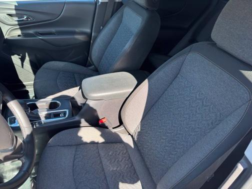 Sterling Gray Metallic 2024 Chevrolet Equinox LT