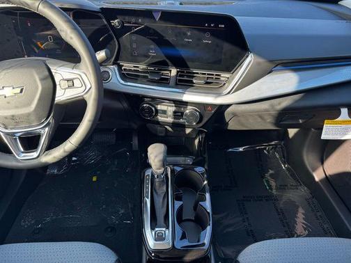 Sterling Gray Metallic 2026 Chevrolet Trax LT