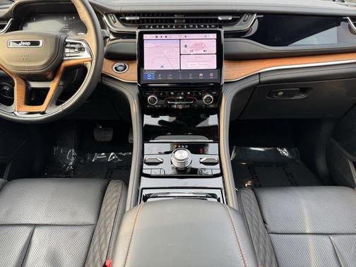 2022 Jeep Grand Cherokee 4xe Summit Reserve
