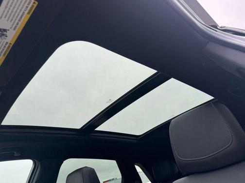 Stellar Black Metallic 2021 Cadillac XT5 Sport