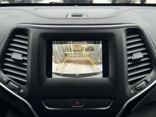 2021 Jeep Cherokee Sport