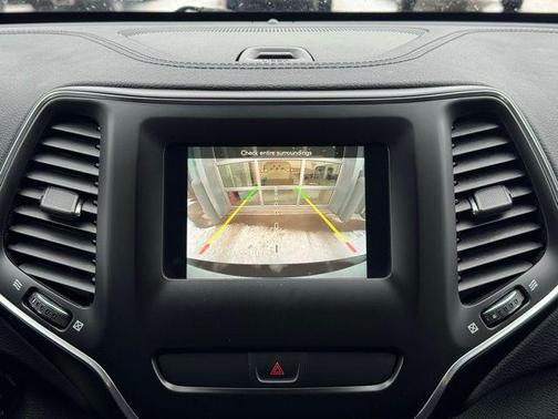 2021 Jeep Cherokee Sport