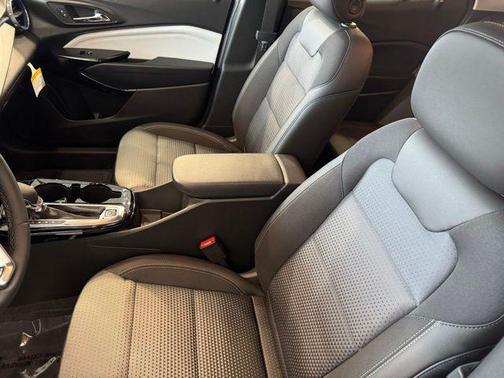 Cypress 2026 Chevrolet Trax LT