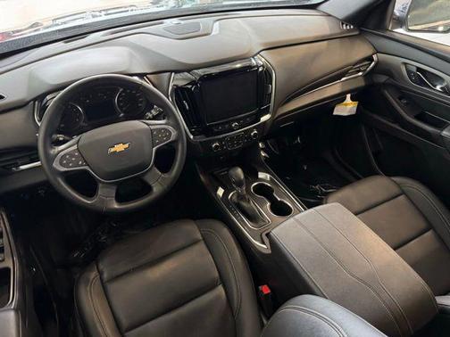 Northsky Blue Metallic 2023 Chevrolet Traverse LT Leather