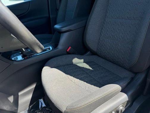 Silver Ice Metallic 2022 Chevrolet Equinox 1LT