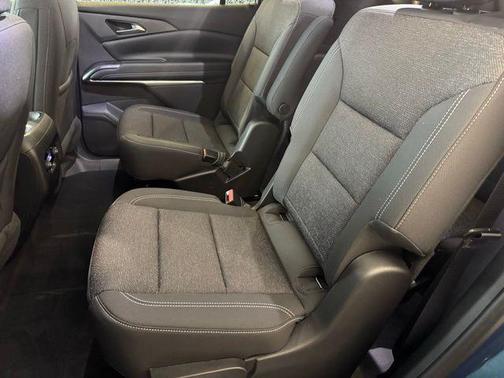 Lakeshore Blue 2026 Chevrolet Traverse LT