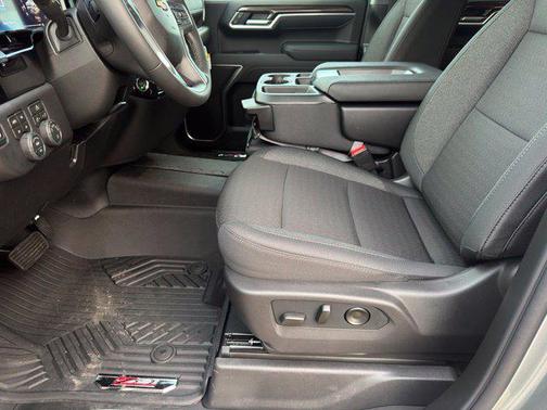 Sterling 2026 Chevrolet Silverado 1500 LT