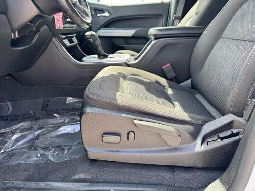 Summit White 2020 Chevrolet Colorado LT