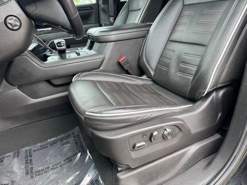 Onyx Black 2024 GMC Sierra 1500 AT4X