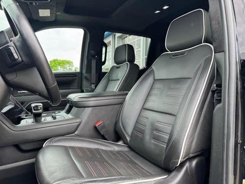 Onyx Black 2024 GMC Sierra 1500 AT4X