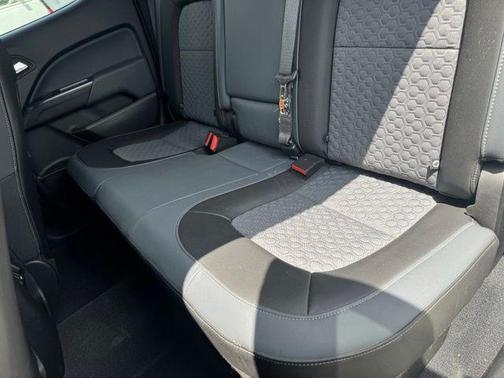 Summit White 2021 Chevrolet Colorado Z71