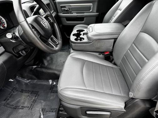 2018 RAM 2500 Tradesman Regular Cab 4x4 8' Box