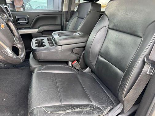 Summit White 2019 Chevrolet Silverado 2500 LT