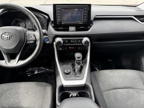 2020 Toyota RAV4 Hybrid XLE