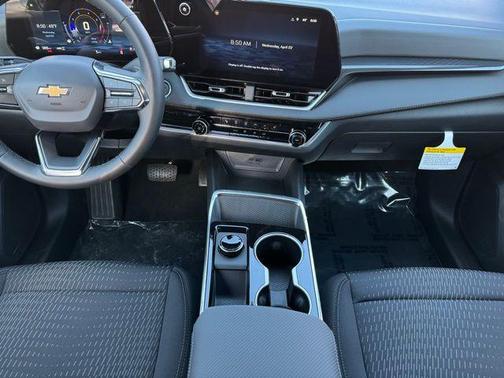 Mosaic Black Metallic 2026 Chevrolet Equinox 1LT