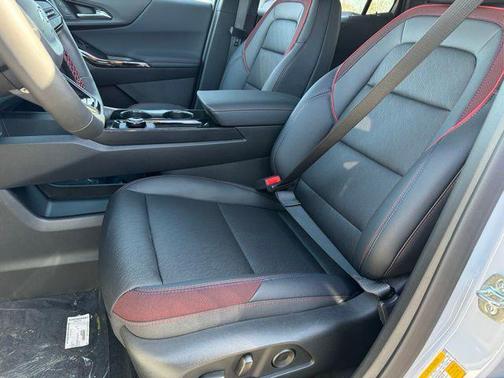 Polar White 2026 Chevrolet Equinox AWD RS