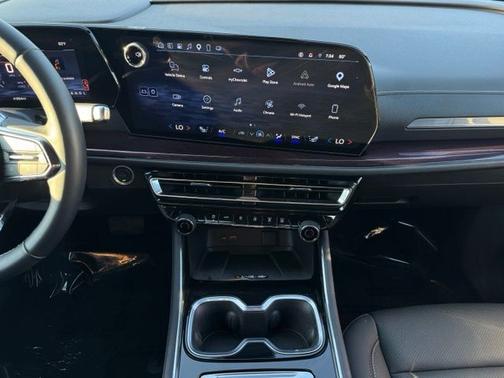 Sterling Gray Metallic 2025 Chevrolet Traverse Z71