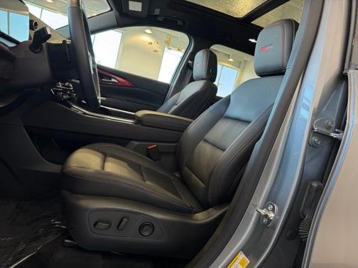 Sterling Gray Metallic 2025 Chevrolet Traverse Z71