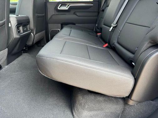 Summit White 2026 Chevrolet Silverado 2500 LT