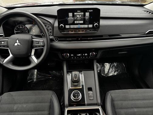 2024 Mitsubishi Outlander SE 2.5 S-AWC