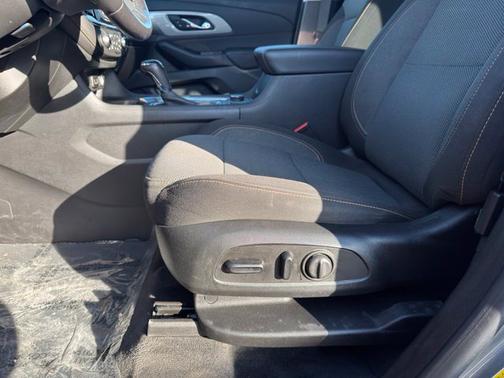Steel Metallic 2020 Chevrolet Traverse LT