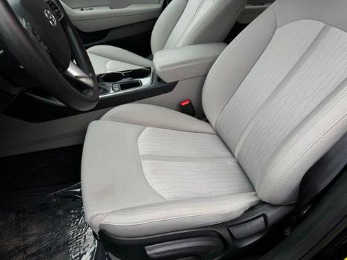 2019 Hyundai SONATA Hybrid SE