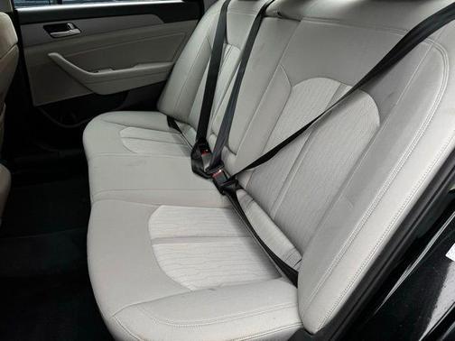 2019 Hyundai SONATA Hybrid SE