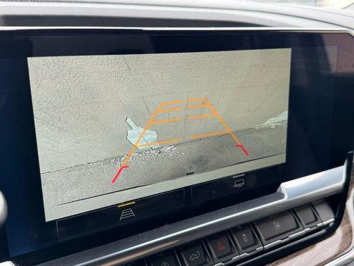 Summit White 2024 Chevrolet Silverado 1500 LT