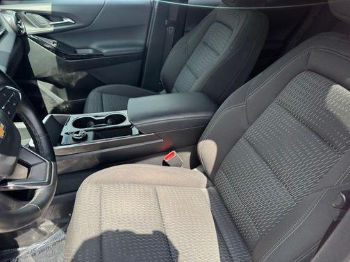 Radiant Red 2026 Chevrolet Equinox 1LT