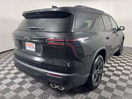 Black Metallic 2027 Chevrolet Traverse LT