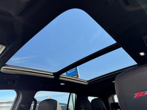 Sandstone 2026 Chevrolet Traverse AWD Z71