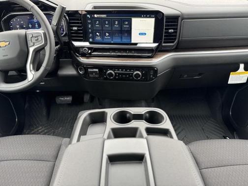 2025 Chevrolet Silverado 3500 LT