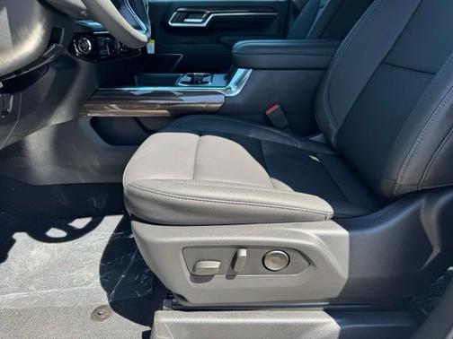 Summit White 2026 Chevrolet Silverado 2500 LT