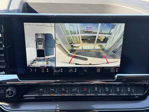 Summit White 2025 Chevrolet Silverado 1500 ZR2