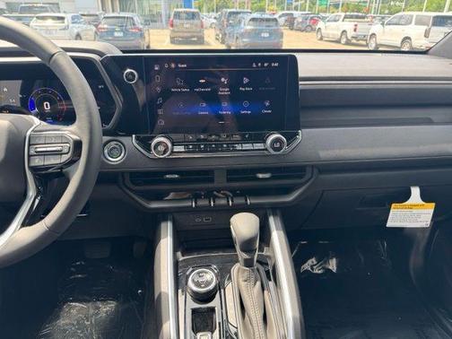 Summit White 2026 Chevrolet Colorado Trail Boss