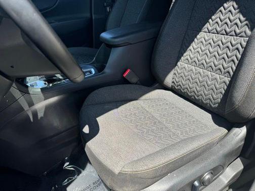 Sterling Gray Metallic 2024 Chevrolet Equinox 1LT