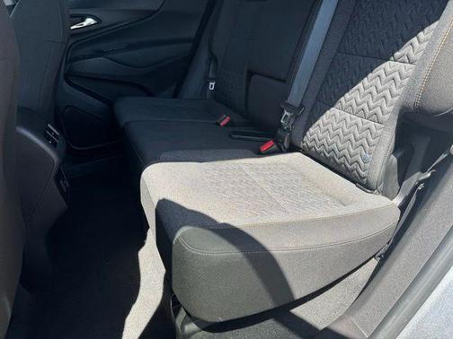 Sterling Gray Metallic 2024 Chevrolet Equinox 1LT