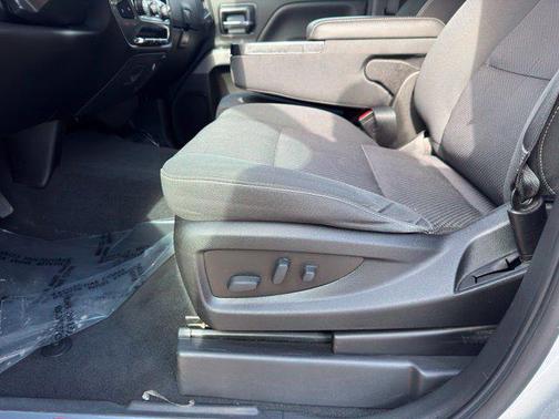 Silver Ice Metallic 2018 Chevrolet Silverado 1500 1LT
