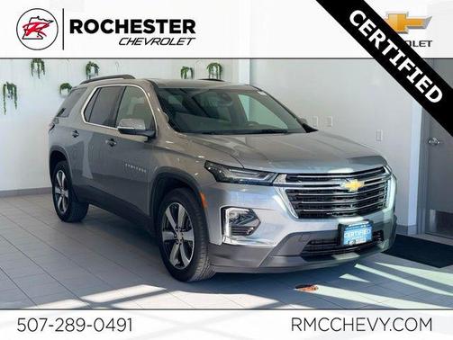 Sterling Gray Metallic 2023 Chevrolet Traverse LT Leather